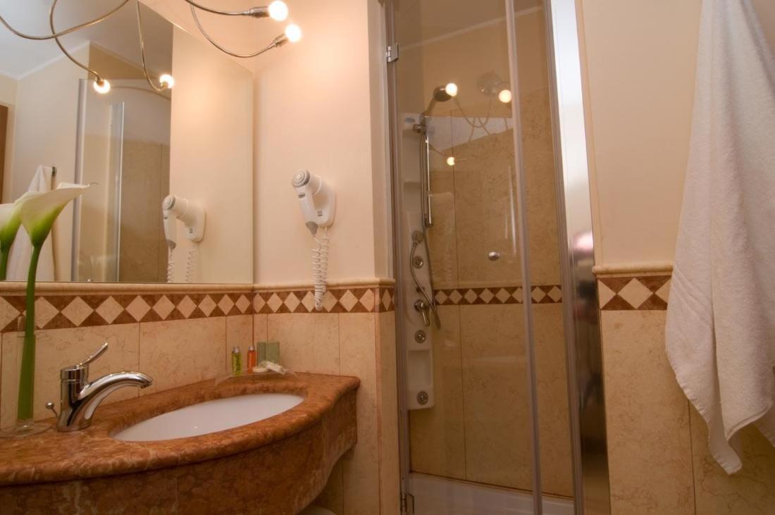 Hotel Europa Падуа Екстериор снимка